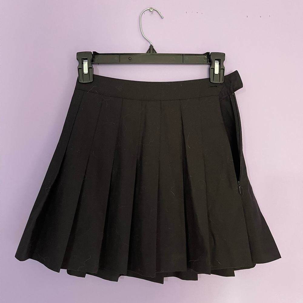 00 Talula (Aritzia) Black Pleated Skirt